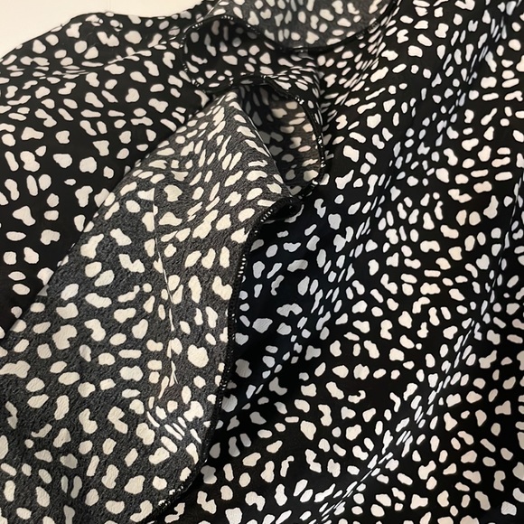 Sanctuary Lily Smocked Flutter Sleeves Blouse - Picture 11 of 13